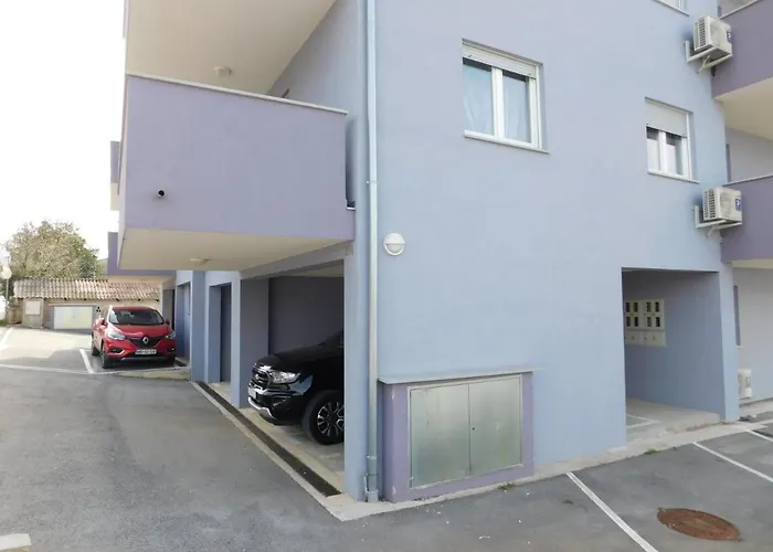 Ella Apartmán